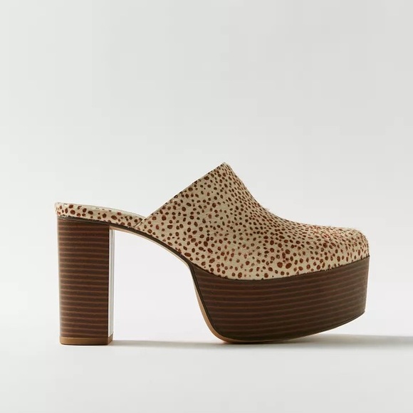 URBAN OUTFITTERS Ellie Platform Mule - Picture 1 of 4